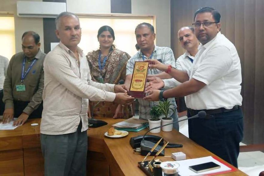 सहकारिता सप्ताह के तहत उत्कृष्ट किसानों एवं सहकारी कार्यकर्ताओं का सम्मान