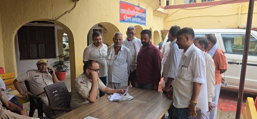 रामगढ़ में दीपदास महाराज के स्थान से हुए कैमरे चोरी; अज्ञात चोरों के खिलाफ पुलिस प्रशासन से मिले कमेटी के सदस्य