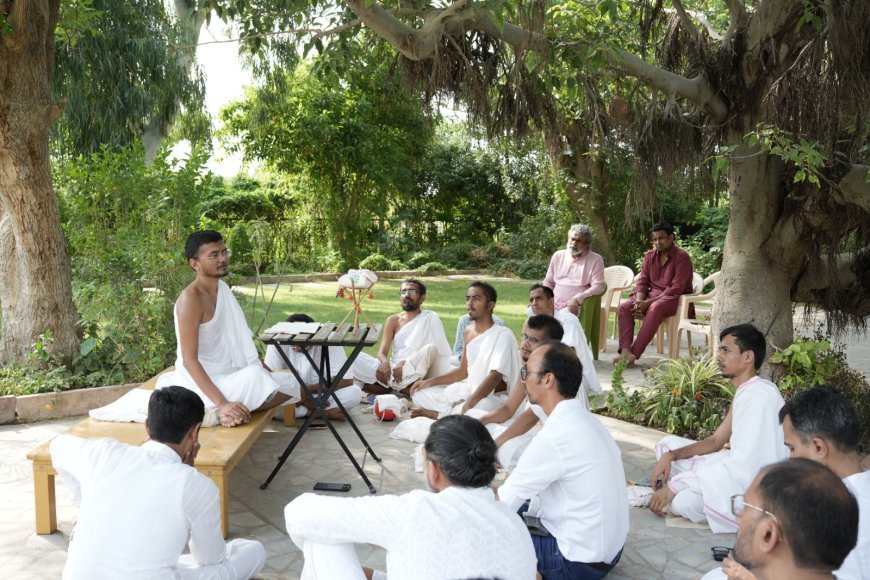 संतोषी जीवन जीने का प्रयास करेः आचार्य लब्धिवल्लभसूरीजी; कालन्द्री में आचार्य की त्रिदिवसीय वाचना शुरु
