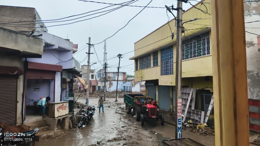 धीमी बारिश के साथ ठंडी हवाओं के चलने से उमस भरी गर्मी से मिली राहत