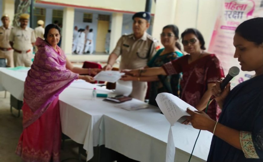 दौसा पुलिस लाइन में महिला सुरक्षा पर संपर्क सभा आयोजित; सामाजिक कार्यकर्ता अनीता अवस्थी सहित कई महिलाएं सम्मानित