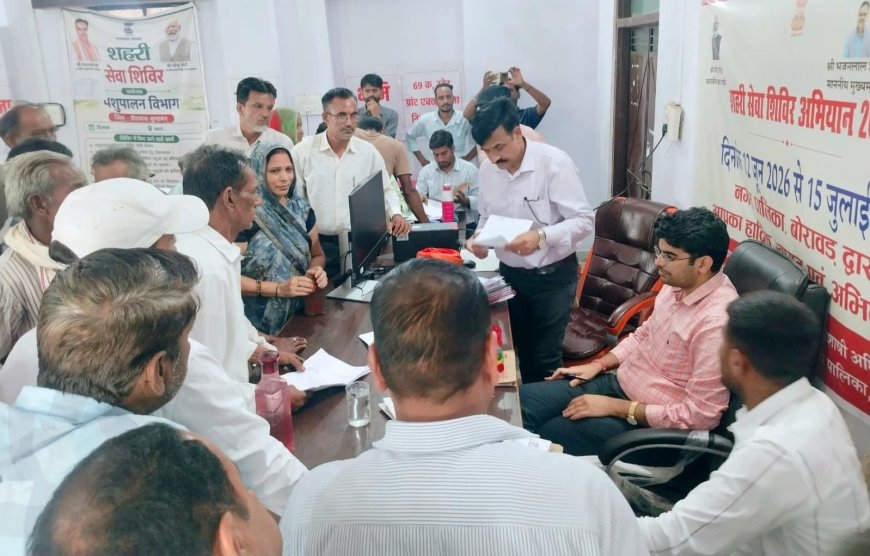शास्त्री कॉलोनी में बदहाल सड़कों और खराब स्ट्रीट लाइटों से जनता परेशान, जल्द सुधार की मांग