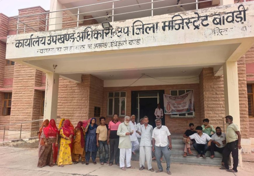 12 दिन से बंद ट्यूबवेल, पेयजल संकट से जूझ रहे सोयला के ग्रामीण; एसडीएम को सौंपा ज्ञापन