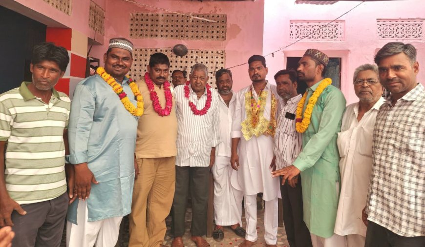 हज-उमराह यात्रियों का मोहल्लेवासियों ने किया इस्तकबाल, दुआओं के साथ दी विदाई