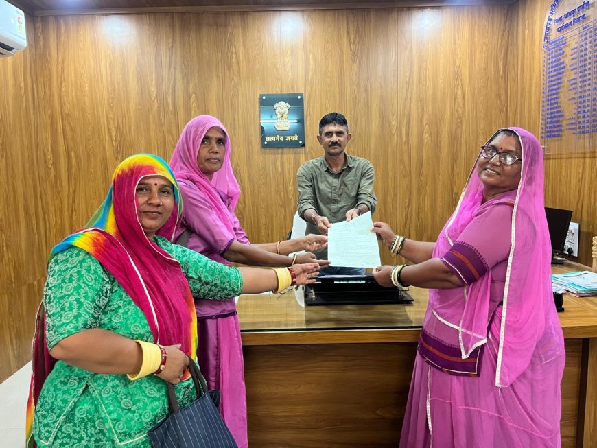 बावड़ी में आंगनवाड़ी कार्यकर्ताओं का प्रदर्शन, मुख्यमंत्री के नाम सौंपा ज्ञापन
