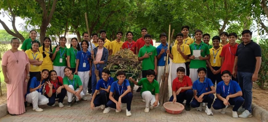 सेंट जेवियर स्कूल के विद्यार्थियों ने स्वच्छता अभियान चलाकर दिया जागरूक संदेश; सार्वजनिक स्थानों पर चलाया सफाई अभियान