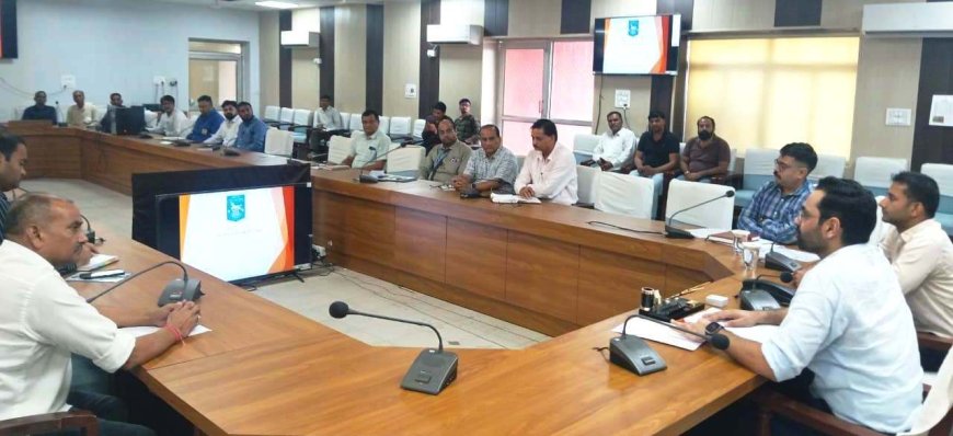 जिला कलक्टर ने वाहन संचालकों से योजना का लाभ उठाकर प्रदूषण नियंत्रण में भागीदार बनने का किया आह्वान
