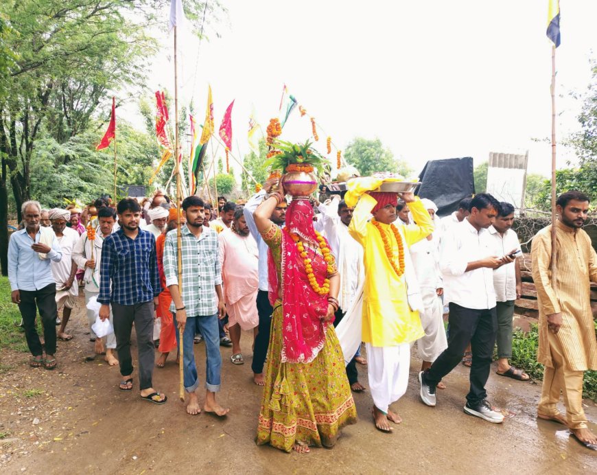 भक्ति रस में डूबा सकट कस्बा: सिर पर मंगल कलश, हाथों में ध्वज... आसन की डूंगरी पर उमड़ा आस्था का सैलाब
