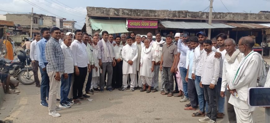 लक्ष्मणगढ़: राहुल-प्रियंका के समर्थन में कांग्रेस का सांकेतिक धरना, विधायक मांगेलाल बोले— ‘युवा ही देश का भविष्य’