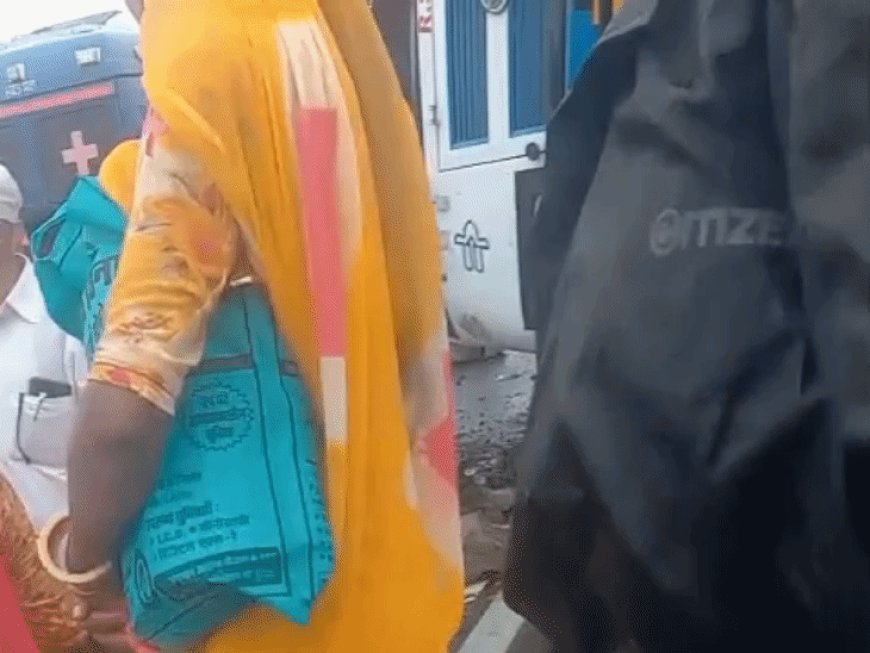 सलूंबर से अहमदाबाद जा रही रोडवेज बस हिम्मतनगर के पास पलटी: टला बड़ा हादसा, सभी यात्री सुरक्षित बाहर निकाले गए