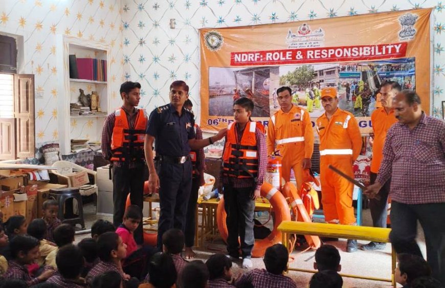 आपात स्थिति से निपटने की मिली ट्रेनिंग: भरतपुर में NDRF ने सिखाए प्राथमिक उपचार, CPR और आग से बचाव के तरीके; फायर ड्रिल का भी हुआ प्रदर्शन