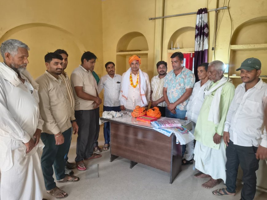 लक्ष्मणगढ़ पुलिस चौकी इंचार्ज शहजाद खान को दी भावभीनी विदाई
