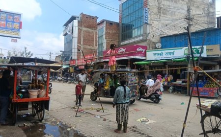 नन्हीं कलाकार का साहसिक करतब: 7 वर्षीय बच्ची रस्सी पर चलकर कर रही परिवार का पालन-पोषण