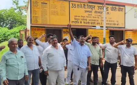 चौरीचौरा में गहराया बिजली संकट: 10 दिन में 3 बार फुंका ट्रांसफार्मर, भड़के ग्रामीणों ने विद्युत उपकेंद्र का किया घेराव