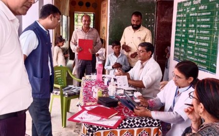 'उज्ज्वल बचपन' अभियान का जिला कलेक्टर ने किया निरीक्षण: बच्चों के स्वास्थ्य जांच और डिजिटल रिकॉर्ड पर दिया जोर
