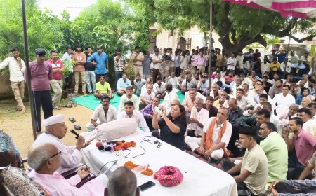 घाटरी में अवैध क्रेशरों के खिलाफ आक्रोश: 10वें दिन भी जारी रहा अनिश्चितकालीन धरना, पूर्व सांसद और किसान नेता ने दिया समर्थन