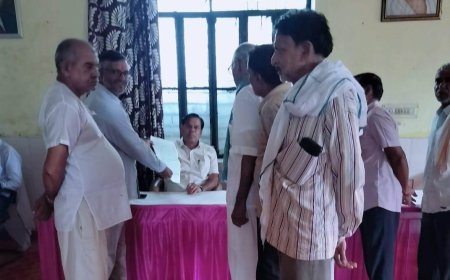 'गरीबों के मकानों पर बुलडोजर का डर, जलाशयों के अतिक्रमण पर चुप्पी': रसीदपुर में बिना सर्वे 30 फीट सड़क चौड़ीकरण नोटिस का विरोध