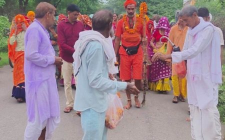 27 दिन में 900 किलोमीटर की कठिन पदयात्रा: सकट का शिवभक्त दिनेश गंगोत्री से लाया कांवड़, वैदिक मंत्रोच्चार के साथ किया जलाभिषेक