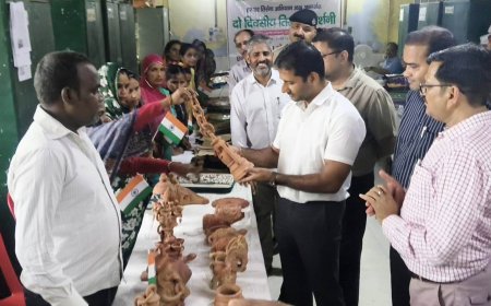 हर घर तिरंगा अभियान: जिला उद्योग केंद्र में दो दिवसीय तिरंगा प्रदर्शनी और जागरूकता शिविर का शुभारंभ; स्थानीय उत्पादों को मिलेगा बढ़ावा