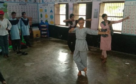 'देशभक्ति के रंग में रंगा सकट, गूंजेंगे राष्ट्रप्रेम के तराने': स्वतंत्रता दिवस की तैयारियों में जुटे स्कूली छात्र; पीएम श्री स्कूल में आयोजित होगा मुख्य समारोह