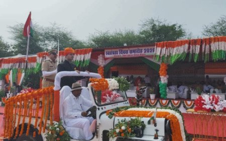 खैरथल-तिजारा में 80वें स्वतंत्रता दिवस की धूम: कलेक्टर अतुल प्रकाश ने फहराया तिरंगा; 38 प्रतिभाएं सम्मानित