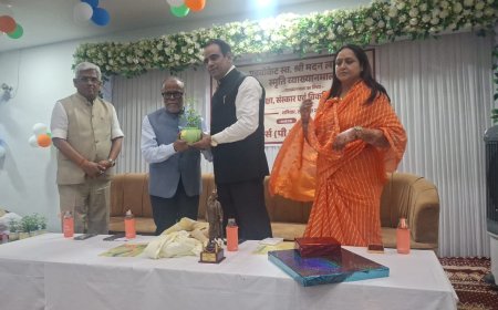 जेबी शाह गर्ल्स कॉलेज में स्वतंत्रता दिवस पर व्याख्यानमाला आयोजित, युवाओं से समाज और देश के विकास का साधन बनने का आह्वान