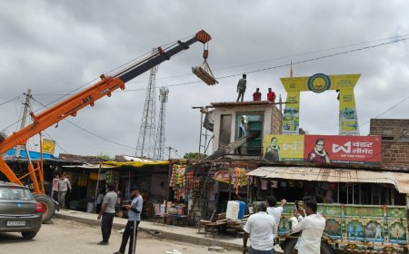 NH-62 चारलेन परियोजना: सोयला में पुश्तैनी दुकानों पर चला हथौड़ा, सीमांकन न होने से व्यापारियों में असमंजस; ​हाईकोर्ट के निर्देशों के बाद पीडब्ल्यूडी ने जारी किए नोटिस