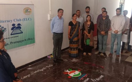 प्रतापगढ़ के कॉलेज में मतदान को लेकर किया जागरूक:छात्र-छात्राओं ने ली शपथ, लोकतंत्र मजबूत करने का संकल्प