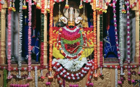 सकट में 1091वें रामचरित मानस पाठ की पूर्णता पर गूंजे वैदिक मंत्र: सजाया खाटू श्याम जी का फूल बंगला, हुआ महारुद्राभिषेक