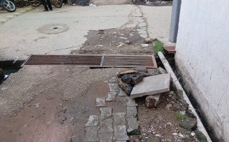 खबर का असर: समाचार छपते ही जागी नगरपालिका, नाली पर लगवाया लोहे का जाल
