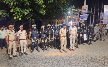 शांतिपूर्ण चुनाव की तैयारी: पुलिस ने उदयपुरवाटी की सड़कों पर किया फ्लैग मार्च, आमजन को दिलाया सुरक्षा का अहसास