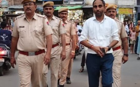 निकाय चुनाव पर पुलिस का सख्त पहरा: तखतगढ़ में पुलिस ने निकाला फ्लैग मार्च, निर्भीक मतदान की अपील