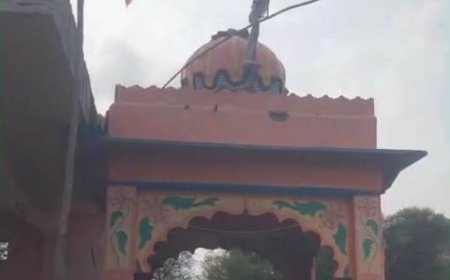 भीलवाड़ा में टला बड़ा हादसा:मंदिर पर गिरी आकाशीय बिजली: कलश टूटा, शिखर का ऊपरी हिस्सा खंडित