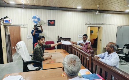 महुवा नगर पालिका चुनाव: 13 अभ्यर्थियों ने दाखिल किए आवेदन, भाजपा-कांग्रेस से एक-एक प्रत्याशी