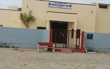 न पेयजल लाइन, न सफाई व्यवस्था;टीन शेड में गंदगी के बीच अन्नपूर्णा रसोई में खाना खाने को मजबूर लोग