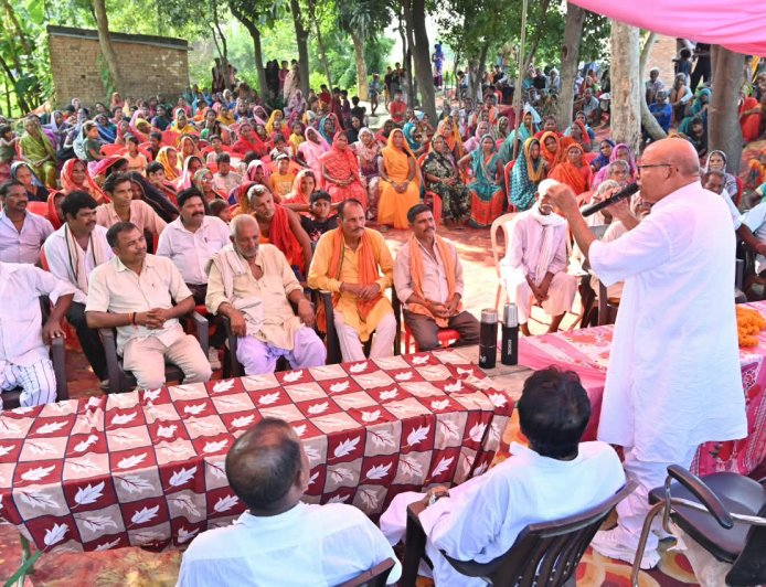 तीन गांवों में गूंजी मिशन-2027 की आवाज, टप्पू भैया के समर्थन में एकजुट हुए ग्रामीण; स्थानीय नेतृत्व और चौरी-चौरा के विकास को लेकर ग्रामीणों ने जताया भरोसा