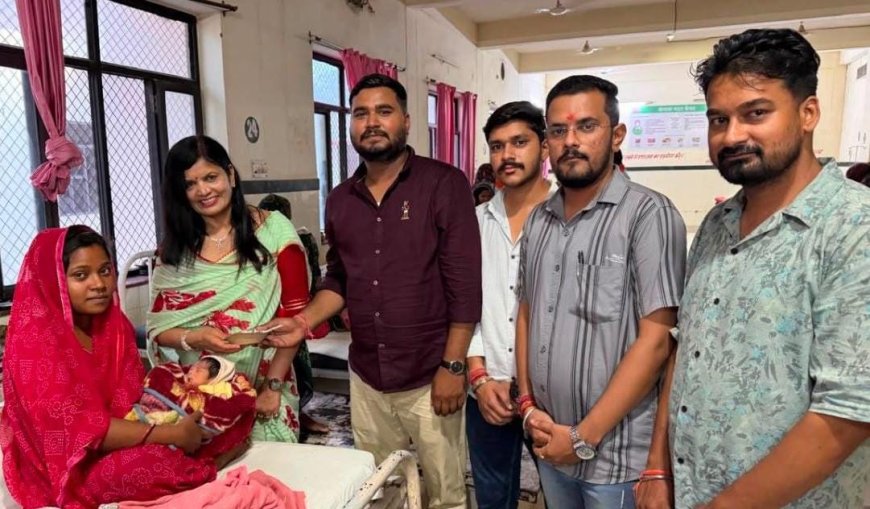 मरीजों की समस्याएं सुन जिला प्रमुख ने पीएमओ को दिए व्यवस्थाएं सुधारने के निर्देश