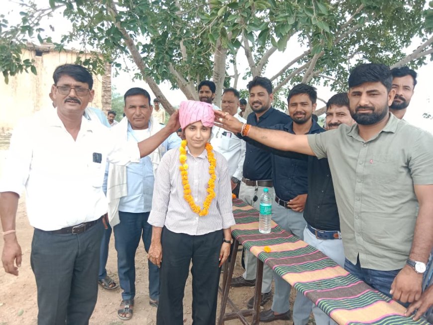 तिवाड़ी की ढाणी में पूजा गुर्जर के JET में चयन पर हुआ भव्य सम्मान; डीजे की धुन पर निकाली गई रैली, हीरामल जी मंदिर में लगाई धोक