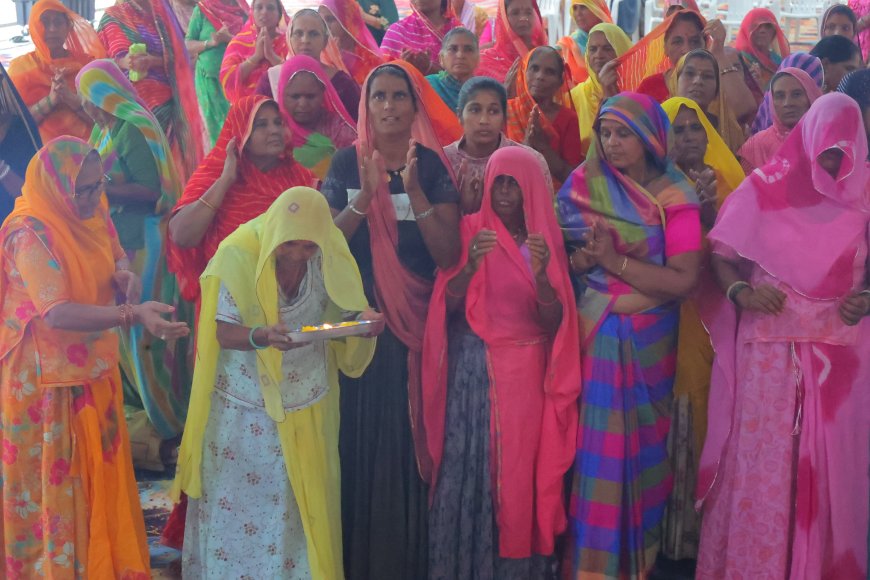 ​कष्ट सहकर दूसरों का दुख दूर करना ही सच्चा 'शिवत्व': कोटड़ी चारभुजा मंदिर में शिवमहापुराण कथा पर झूमे श्रद्धालु