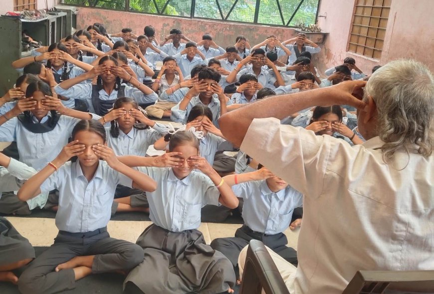 जयपुर:श्री गोविंद देव परोपकारी ट्रस्ट के तत्वाधान में योग सत्र आयोजित: योगाचार्य केदार नाथ शर्मा ने बताया—'योग व्यायाम नहीं, संपूर्ण जीवन दर्शन है'