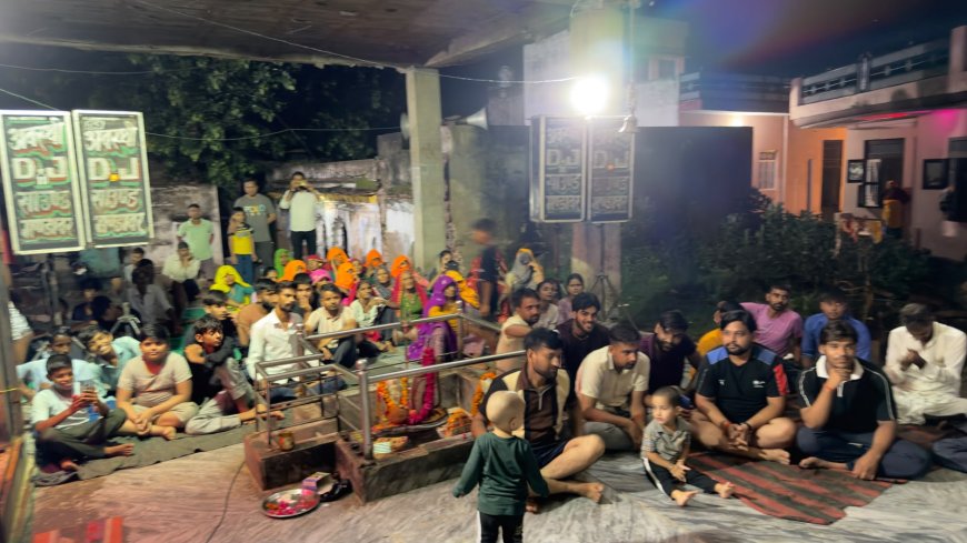 महुवा: सावन के पावन माह में रचाया गया शिव-पार्वती विवाह उत्सव: झांकी और कथा सुन भाव-विभोर हुए श्रद्धालु, विशाल भंडारे में उमड़ा जनसैलाब