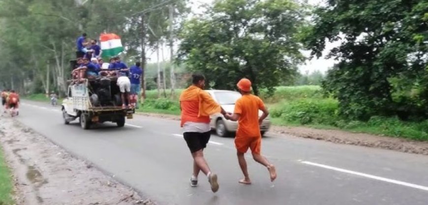 'हर-हर महादेव' के जयकारों से गूंजा महुवा: बड़े महादेव मंदिर से हरिद्वार के लिए रवाना हुई पहली डाक कांवड़ यात्रा