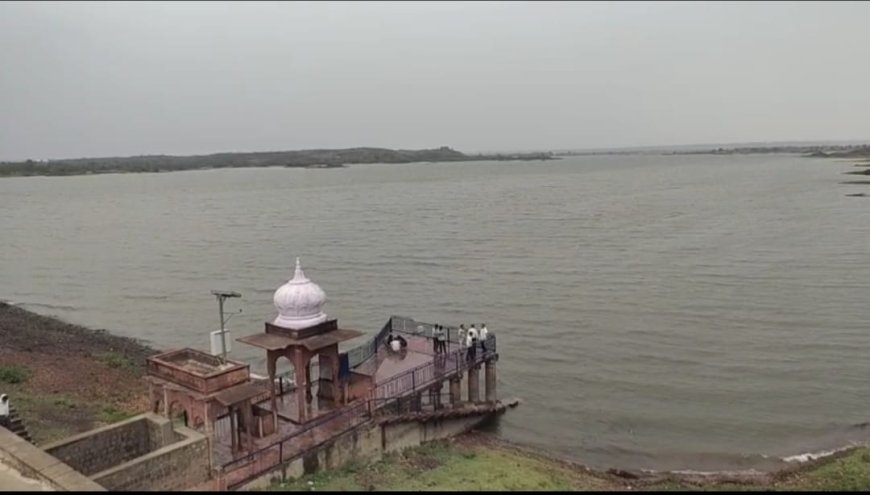 भरतपुर में खतरे के निशान के करीब बंध बरेठा बांध: जलस्तर 27 फीट पार, कभी भी खुल सकते हैं गेट; दर्जनों गांवों में अलर्ट जारी