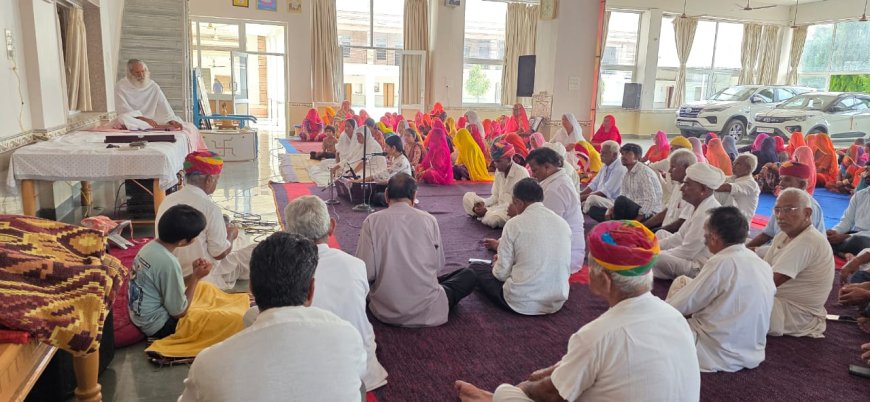 सदगुरु कबीर आश्रम में उमड़ा आस्था का जनसैलाब, संतों ने दिया जीवन में सद्गुण अपनाने का संदेश