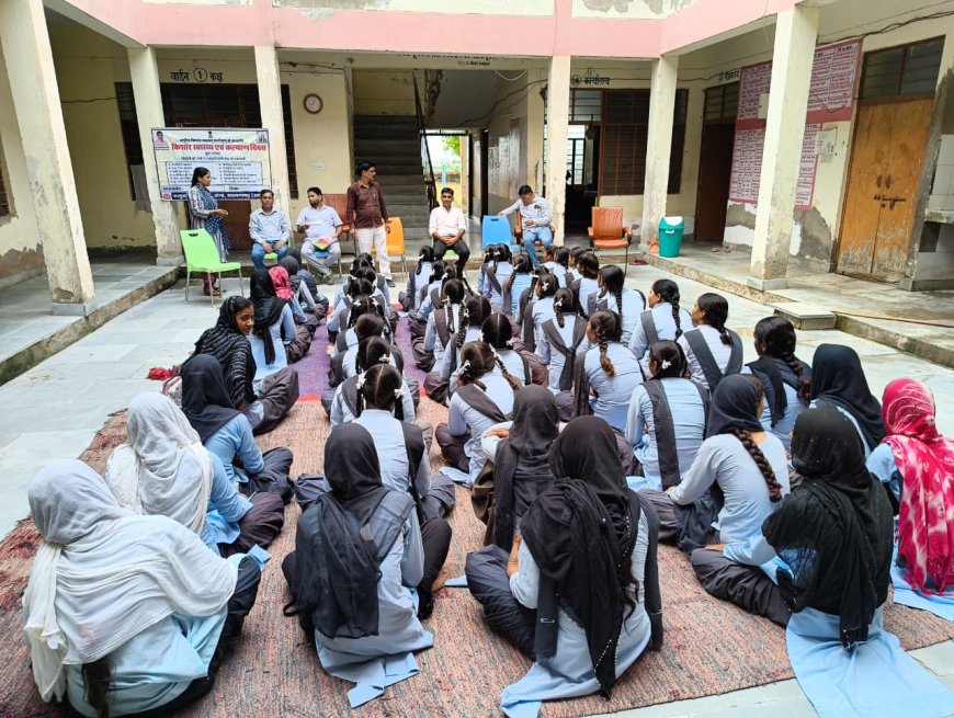 अंतर्राष्ट्रीय किशोर दिवस: कस्तूरबा गांधी बालिका छात्रावास में स्वास्थ्य जांच शिविर आयोजित, छात्राओं को दिए सेहतमंद रहने के टिप्स