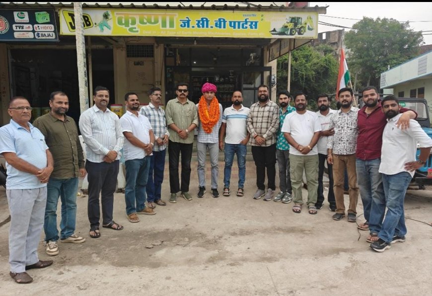 'बुलेट बाबा' स्थल पर गूंजे "भारत माता की जय" के नारे! वायुवीर के प्रथम गांव आगमन पर ग्रामीणों ने पहनाया साफा, बांटी मिठाई