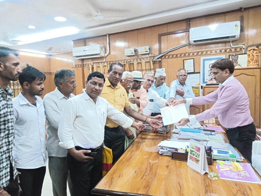 मानगढ़ धाम को 'राष्ट्रीय स्मारक' घोषित करने की उठी मांग: झुंझुनूं में आदिवासी समाज ने जिला कलेक्टर को सौंपा ज्ञापन