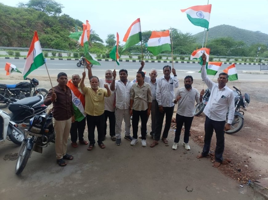 भारत माता के जयकारों से गूंजा गुरला-कारोई मार्ग: BJP की भव्य तिरंगा यात्रा में उमड़ा देशभक्ति का जनसैलाब
