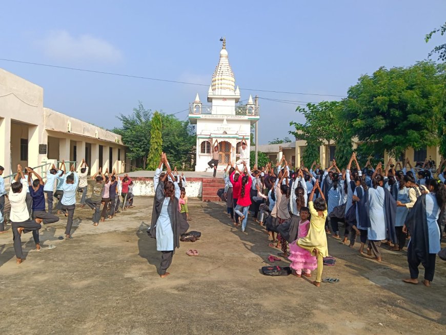 राजकीय उच्च माध्यमिक विद्यालय टोडा नागर  में योगाभ्यास के दौरान योग को बताया जीवन दर्शन,  मानसिक-शारीरिक स्वास्थ्य के लिए नियमित अभ्यास पर जोर