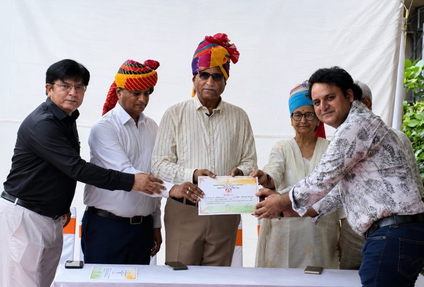 राज्य स्तर पर सम्मानित हुए डीग जिला अस्पताल के पीएमओ डॉ. जितेंद्र फौजदार; स्वास्थ्य भवन जयपुर में मिला सम्मान,